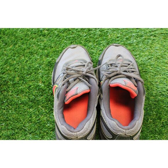 Nike Reax Run Shoes Dominate Women's Size 6 Athletic Gym Gray Pink 456819-063 - Picture 3 of 6